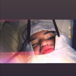 Meet your Posher, Izzy